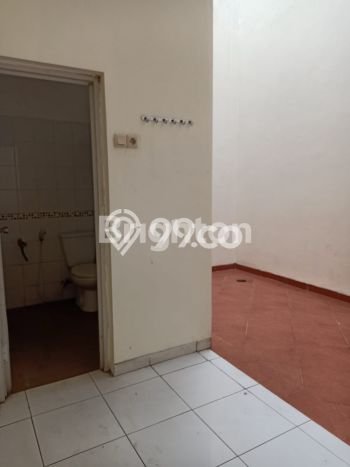 LOKASI STRATEGIS! Ruko Disewakan Kawasan Tembalang, Luas 200m², Kawasan Komersial LOKASI STRATEGIS! Ruko Disewakan Kawasan Tembalang, Luas 200m², Kawasan Komersial