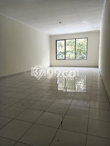 LOKASI STRATEGIS! Ruko Disewakan Kawasan Tembalang, Luas 200m², Kawasan Komersial LOKASI STRATEGIS! Ruko Disewakan Kawasan Tembalang, Luas 200m², Kawasan Komersial