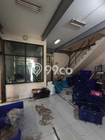 Gudang Disewa di Semarang dengan LB 400m2 Area Komersial Ramai Gudang Disewa di Semarang dengan LB 400m2 Area Komersial Ramai