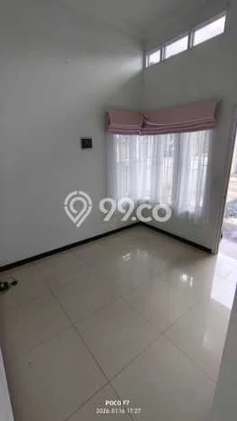 Lokasi strategis! Rumah siap huni disewakan di Banyumanik LB 90m2 Lokasi strategis! Rumah siap huni disewakan di Banyumanik LB 90m2