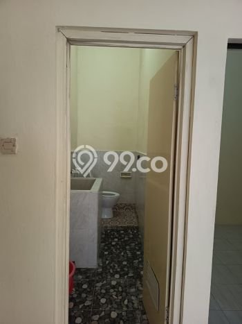Lokasi terbaik! Rumah siap pakai disewakan di Semarang Timur LB 65m2 Lokasi terbaik! Rumah siap pakai disewakan di Semarang Timur LB 65m2