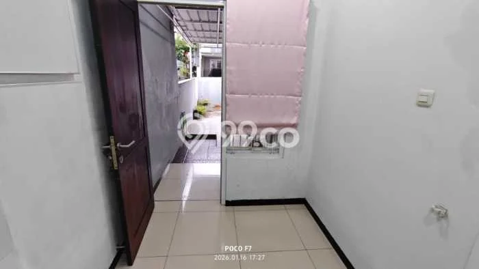 Lokasi strategis! Rumah siap huni disewakan di Banyumanik LB 90m2 Lokasi strategis! Rumah siap huni disewakan di Banyumanik LB 90m2