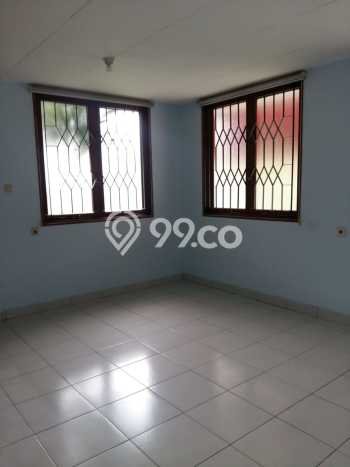 Jarang Ada! Rumah Sewa 5 Kamar Bagus Siap Huni Setra Duta Jarang Ada! Rumah Sewa 5 Kamar Bagus Siap Huni Setra Duta