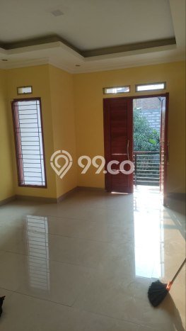 Rumah Strategis dengan 4 Kamar Tidur di Lokasi , Bandung Rumah Strategis dengan 4 Kamar Tidur di Lokasi , Bandung
