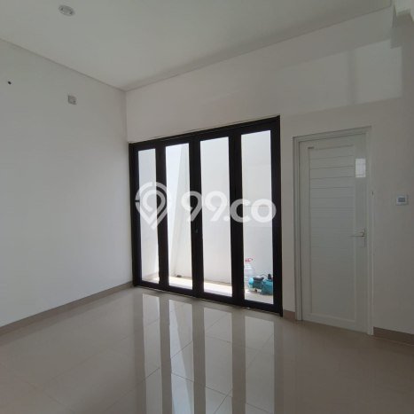 Rumah Modern Minimalis 3 KT Bisa Langsung Pindah di Ciracas Rumah Modern Minimalis 3 KT Bisa Langsung Pindah di Ciracas