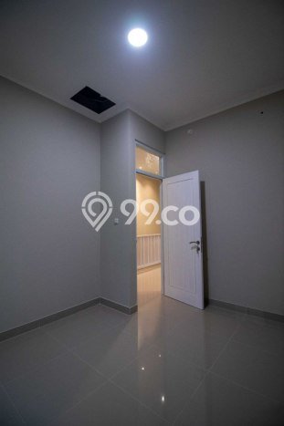 Rumah Terawat kawasan Arcamanik, Bandung, LT 100m2m² LB 160m2m² DIJUAL CEPAT! Rumah Terawat kawasan Arcamanik, Bandung, LT 100m2m² LB 160m2m² DIJUAL CEPAT!