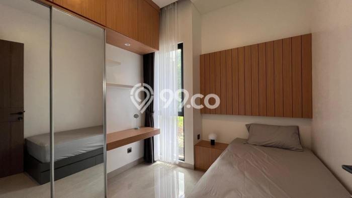 Rumah Nyaman di Coblong, Bandung, Luas 108m2m² Bangunan 100m2m² Rumah Nyaman di Coblong, Bandung, Luas 108m2m² Bangunan 100m2m²