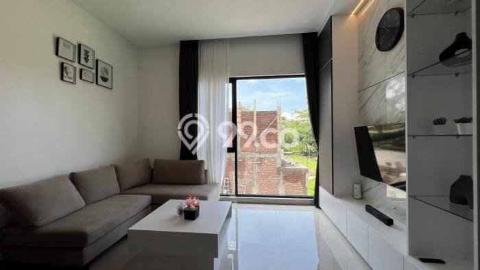 Rumah Nyaman di Coblong, Bandung, Luas 108m2m² Bangunan 100m2m² Rumah Nyaman di Coblong, Bandung, Luas 108m2m² Bangunan 100m2m²