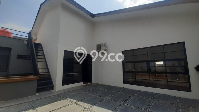 Rumah Modern 5 KT di Cihanjuang Bandung Semi Furnished Rumah Modern 5 KT di Cihanjuang Bandung Semi Furnished