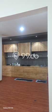 Rumah Modern 5 KT di Cihanjuang Bandung Semi Furnished Rumah Modern 5 KT di Cihanjuang Bandung Semi Furnished