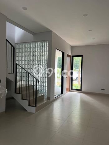 Hunian Mewah LB 260m2 Siap Huni Desain Elegan di BSD The Green, Tangerang Hunian Mewah LB 260m2 Siap Huni Desain Elegan di BSD The Green, Tangerang