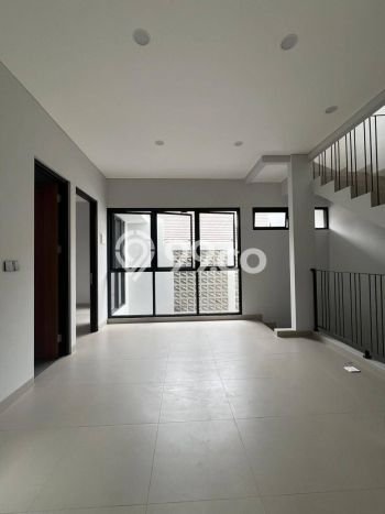 Hunian Mewah LB 260m2 Siap Huni Desain Elegan di BSD The Green, Tangerang Hunian Mewah LB 260m2 Siap Huni Desain Elegan di BSD The Green, Tangerang