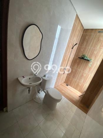 Rumah Strategis Modern Lb 220m2 di Pamulang, Tangerang Selatan Rumah Strategis Modern Lb 220m2 di Pamulang, Tangerang Selatan