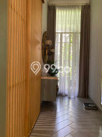 Rumah Elit Modern Siap Huni di BSD Tangerang Rumah Elit Modern Siap Huni di BSD Tangerang