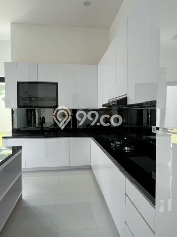 Ready to Use! Luxury House LT 375m2 Desain Elegan di BSD Ready to Use! Luxury House LT 375m2 Desain Elegan di BSD