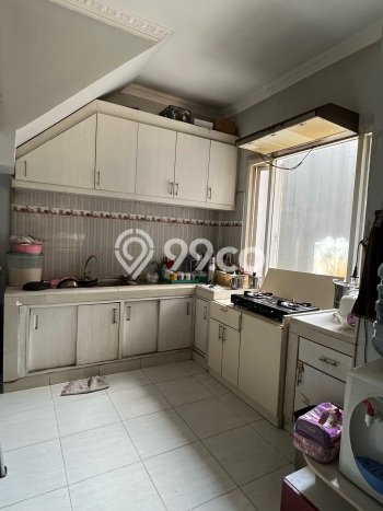 Ready to Use! Premium House LT 200m2 Desain Elegan di BSD Ready to Use! Premium House LT 200m2 Desain Elegan di BSD