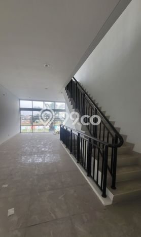 Dijual! Ruko di Gading Serpong Tangerang LT 68m2 / LB 200m2 Kawasan Strategis Dijual! Ruko di Gading Serpong Tangerang LT 68m2 / LB 200m2 Kawasan Strategis