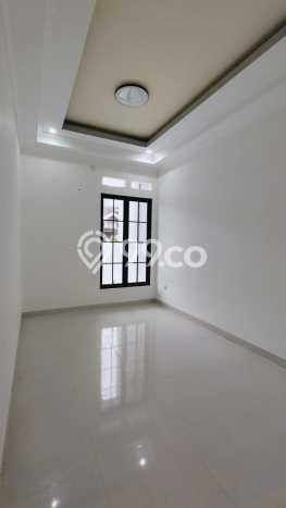 Rumah Luxury Modern Siap Huni di BSD Griya Loka Tangerang Rumah Luxury Modern Siap Huni di BSD Griya Loka Tangerang