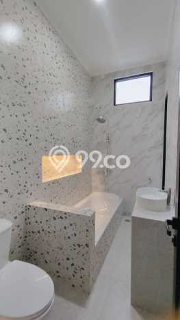 Rumah Luxury Modern Siap Huni di BSD Griya Loka Tangerang Rumah Luxury Modern Siap Huni di BSD Griya Loka Tangerang
