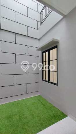 Rumah Luxury Modern Siap Huni di BSD Griya Loka Tangerang Rumah Luxury Modern Siap Huni di BSD Griya Loka Tangerang