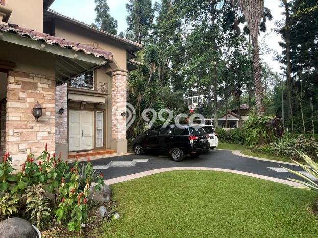 Hunian Elit LB 400m2 Siap Pakai Desain Elegan di Lippo Karawaci, Tangerang Hunian Elit LB 400m2 Siap Pakai Desain Elegan di Lippo Karawaci, Tangerang