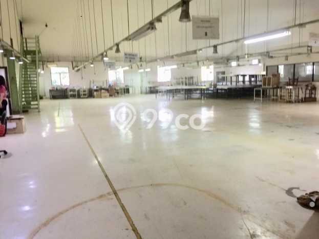 Disewakan Gudang di Kawasan Ramai BSD Luas 5000m2 Disewakan Gudang di Kawasan Ramai BSD Luas 5000m2
