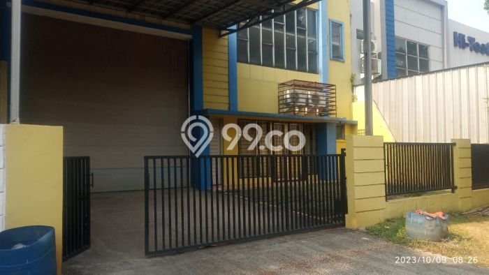 Unit Gudang Disewakan di BSD di Area Ramai & Strategis Unit Gudang Disewakan di BSD di Area Ramai & Strategis