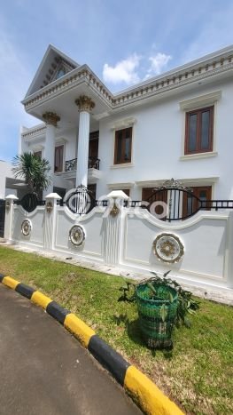 Hunian Elit LB 600m2 Siap Huni Desain Elegan di BSD Puspita Loka, Tangerang Hunian Elit LB 600m2 Siap Huni Desain Elegan di BSD Puspita Loka, Tangerang