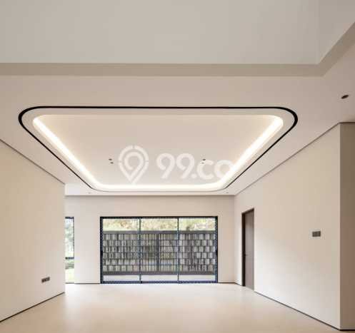 Rumah Mewah LB 340m2 Siap Pakai Desain Elegan di BSD Foresta, Tangerang Rumah Mewah LB 340m2 Siap Pakai Desain Elegan di BSD Foresta, Tangerang