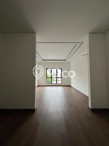 Rumah Elit Modern Tanpa Renovasi di BSD Foresta Tangerang Rumah Elit Modern Tanpa Renovasi di BSD Foresta Tangerang