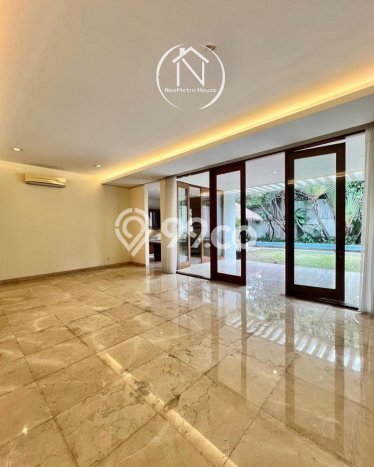Dijual Rumah Mewah Megah Dengan View Eksklusif di Kemang, Jakarta Selatan Dijual Rumah Mewah Megah Dengan View Eksklusif di Kemang, Jakarta Selatan