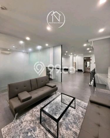Ruko Dijual di Kebayoran Baru Jakarta Selatan dengan Luas Bangunan 900m2 Ruko Dijual di Kebayoran Baru Jakarta Selatan dengan Luas Bangunan 900m2