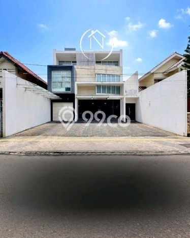 Kantor Usaha Dijual di BSD Tangerang Selatan LT 300m2 & LB 468m2 Kantor Usaha Dijual di BSD Tangerang Selatan LT 300m2 & LB 468m2