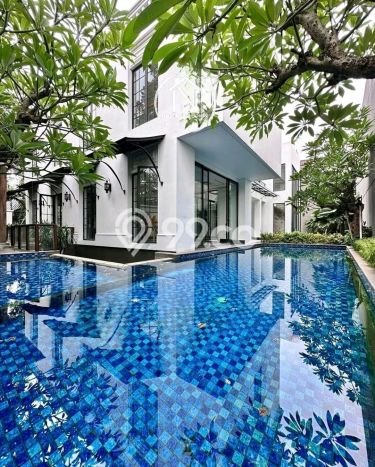 Jual Rumah Luas Elegan Dengan View Eksklusif di Pondok Indah, Jakarta Selatan Jual Rumah Luas Elegan Dengan View Eksklusif di Pondok Indah, Jakarta Selatan