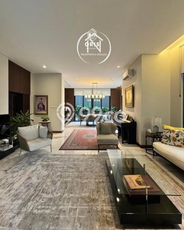 Hunian Elit LB 280m2 Siap Huni Desain Elegan di Kemang, Jakarta Selatan Hunian Elit LB 280m2 Siap Huni Desain Elegan di Kemang, Jakarta Selatan