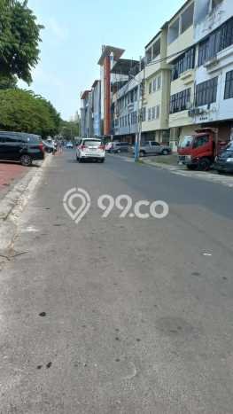Ruko Dijual di Jakarta Utara LT 100m2 & LB 225m2 Lokasi Terbaik! Ruko Dijual di Jakarta Utara LT 100m2 & LB 225m2 Lokasi Terbaik!