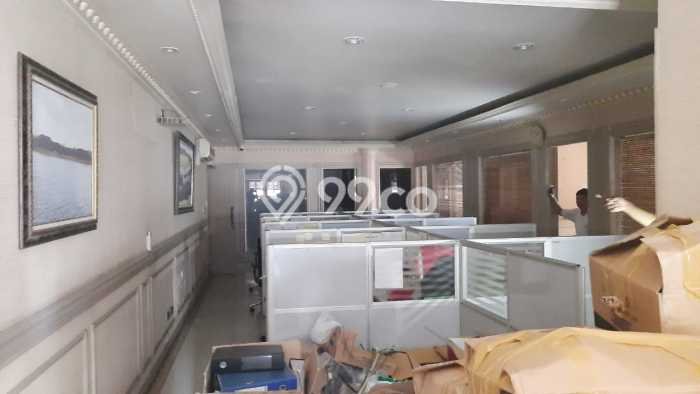 Unit Komersial Dijual di Kebayoran Baru Jakarta Selatan Luas Tanah 475m2, Luas Bangunan 900m2 Unit Komersial Dijual di Kebayoran Baru Jakarta Selatan Luas Tanah 475m2, Luas Bangunan 900m2