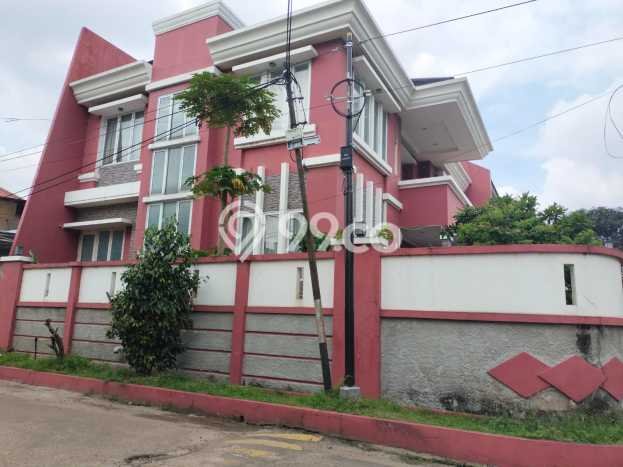 Jual Rumah Luas Elegan Dengan View Cantik di Green Ville, Jakarta Barat Jual Rumah Luas Elegan Dengan View Cantik di Green Ville, Jakarta Barat