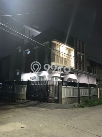 Hunian Mewah LB 150m2 Siap Pakai Desain Elegan di Duri Kepa, Jakarta Barat Hunian Mewah LB 150m2 Siap Pakai Desain Elegan di Duri Kepa, Jakarta Barat