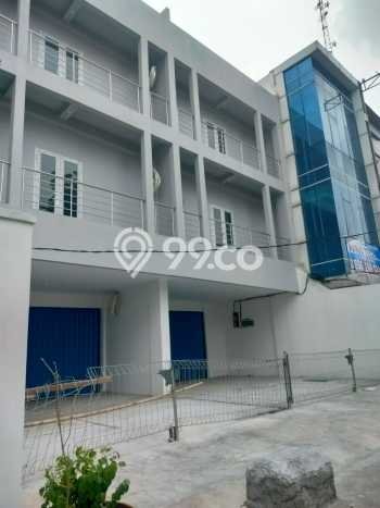 Ruko Dijual di Jakarta Barat LT 162m2 & LB 525m2 Lokasi Terbaik! Ruko Dijual di Jakarta Barat LT 162m2 & LB 525m2 Lokasi Terbaik!