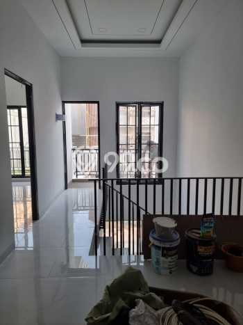 Jual Rumah Luas Elegan Dengan View Eksklusif di Taman Ratu, Jakarta Barat Jual Rumah Luas Elegan Dengan View Eksklusif di Taman Ratu, Jakarta Barat