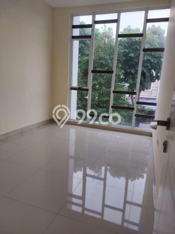LOKASI TERBAIK! Rumah di Green Lake City, 4 KT, Lingkungan Elite, Luas 108m² LB 156m² LOKASI TERBAIK! Rumah di Green Lake City, 4 KT, Lingkungan Elite, Luas 108m² LB 156m²