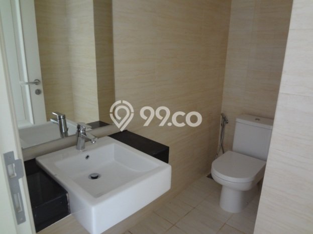 Disewakan! Rumah 3 Kamar Tidur &
3 Kamar Mandi di Green Lake City, Jakarta Barat Disewakan! Rumah 3 Kamar Tidur &
3 Kamar Mandi di Green Lake City, Jakarta Barat