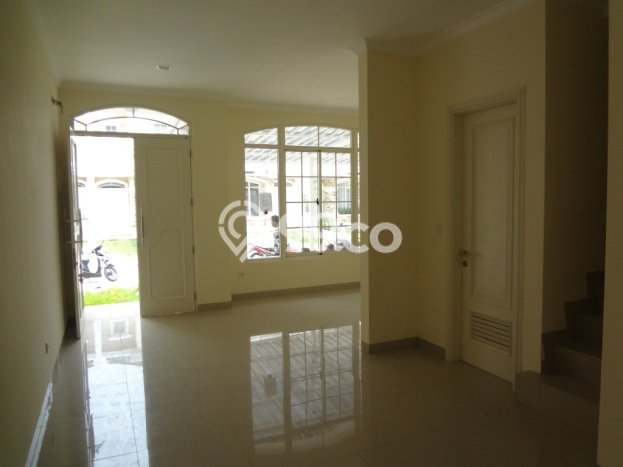 Disewakan! Rumah 3 Kamar Tidur &
3 Kamar Mandi di Green Lake City, Jakarta Barat Disewakan! Rumah 3 Kamar Tidur &
3 Kamar Mandi di Green Lake City, Jakarta Barat