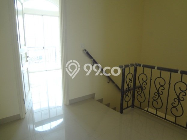Disewakan! Rumah 3 Kamar Tidur &
3 Kamar Mandi di Green Lake City, Jakarta Barat Disewakan! Rumah 3 Kamar Tidur &
3 Kamar Mandi di Green Lake City, Jakarta Barat