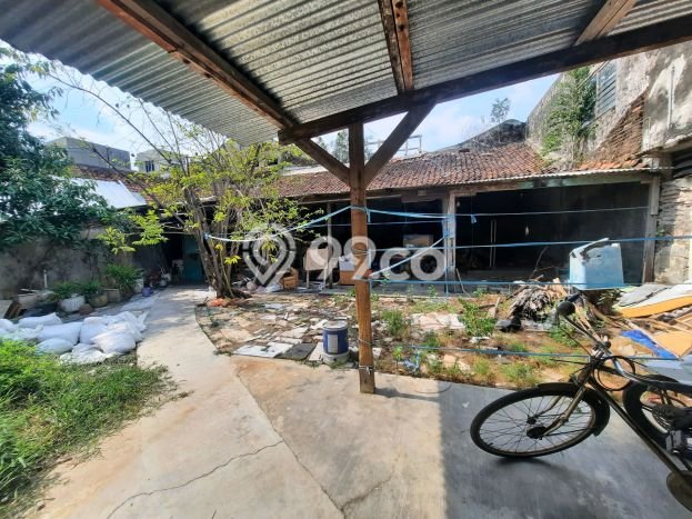 Dijual Rumah Premium dengan Fasilitas Sekitar Komplit di Semarang Tengah, Semarang Dijual Rumah Premium dengan Fasilitas Sekitar Komplit di Semarang Tengah, Semarang