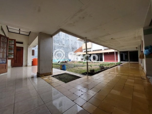 Dijual Hunian Mewah dengan Fasilitas Sekitar Komplit di Semarang Tengah, Semarang Dijual Hunian Mewah dengan Fasilitas Sekitar Komplit di Semarang Tengah, Semarang