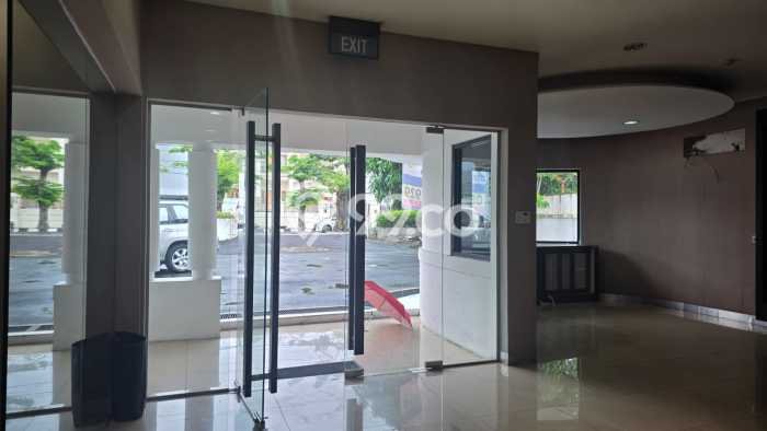 Unit Komersial Disewa Lokasi Semarang Tengah, Semarang Spesifikasi Luas Bangunan 500m2 Unit Komersial Disewa Lokasi Semarang Tengah, Semarang Spesifikasi Luas Bangunan 500m2