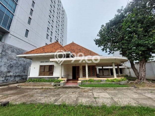 Dijual Hunian Mewah dengan Fasilitas Sekitar Komplit di Semarang Tengah, Semarang Dijual Hunian Mewah dengan Fasilitas Sekitar Komplit di Semarang Tengah, Semarang