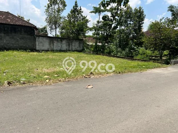 Tanah Kavling di Karangmalang Dijual dengan Luas 300m2 Tanah Kavling di Karangmalang Dijual dengan Luas 300m2